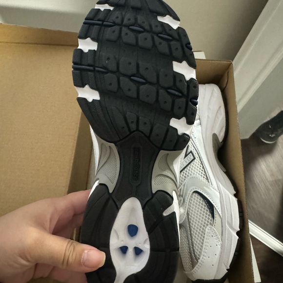 New Balance Unisex 530 Sneakers - Picture 2 of 7